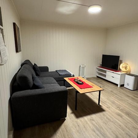 Liten Eldre Og Koselig Studiohybel สโวลแวร์ ภายนอก รูปภาพ