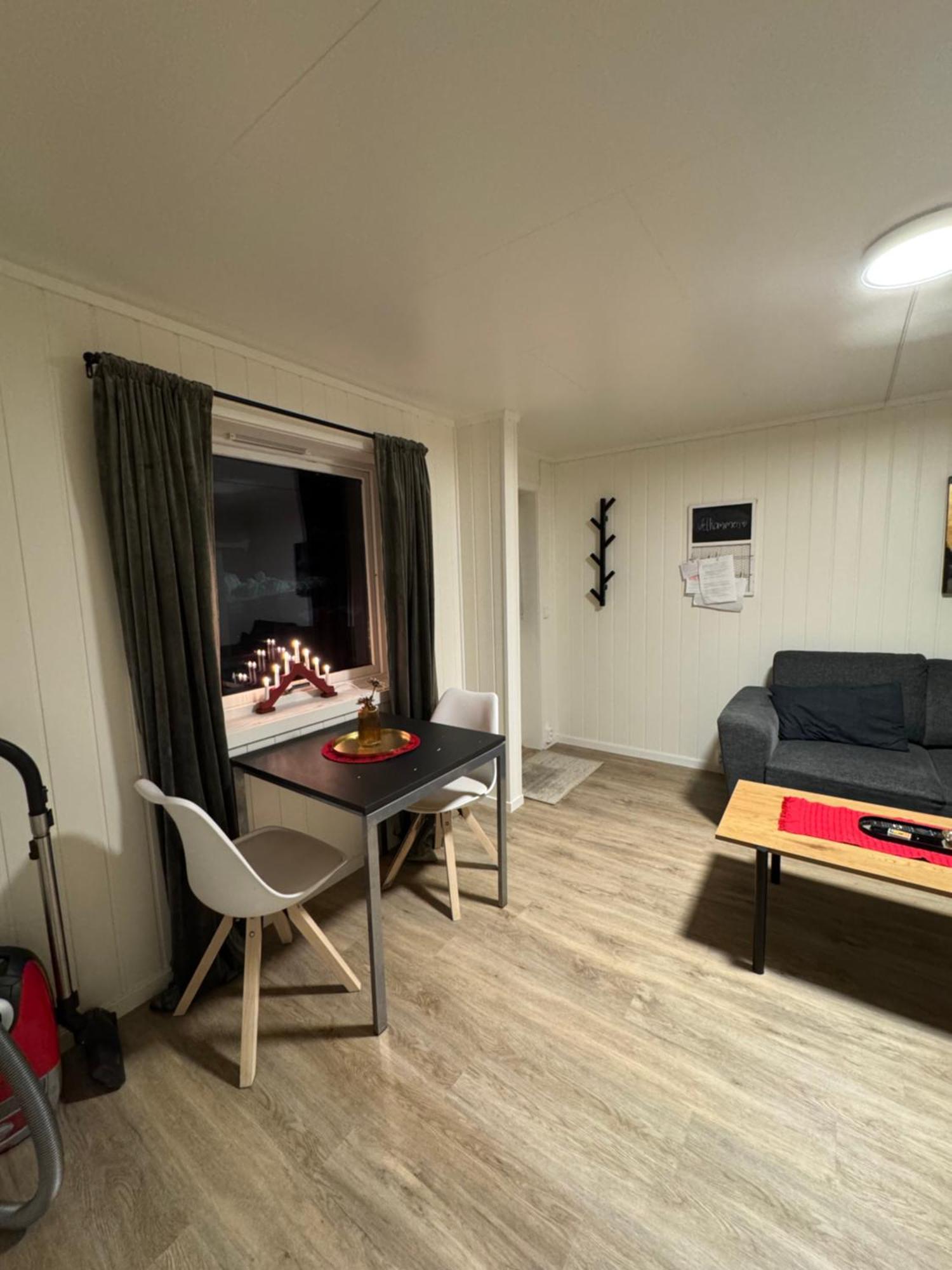 Liten Eldre Og Koselig Studiohybel สโวลแวร์ ภายนอก รูปภาพ